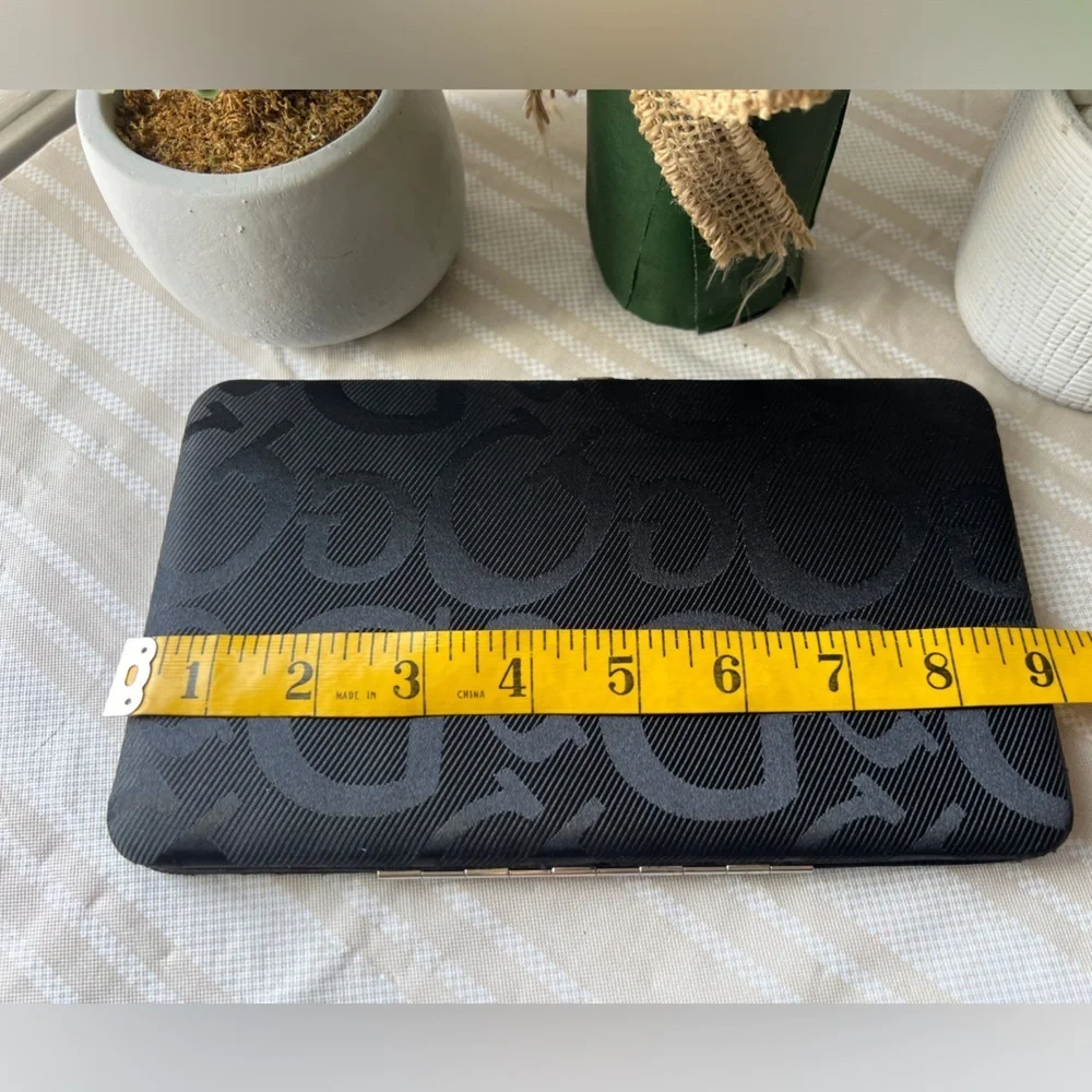 Black “G” Wallet/Clutch